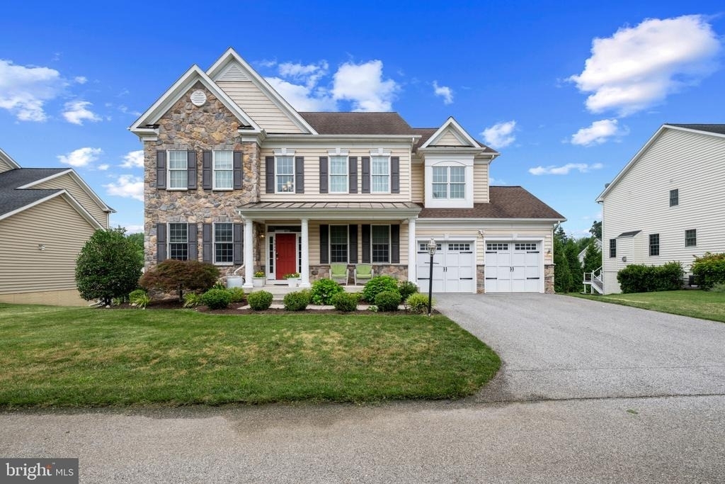 5066 Winesap Way - Photo 0