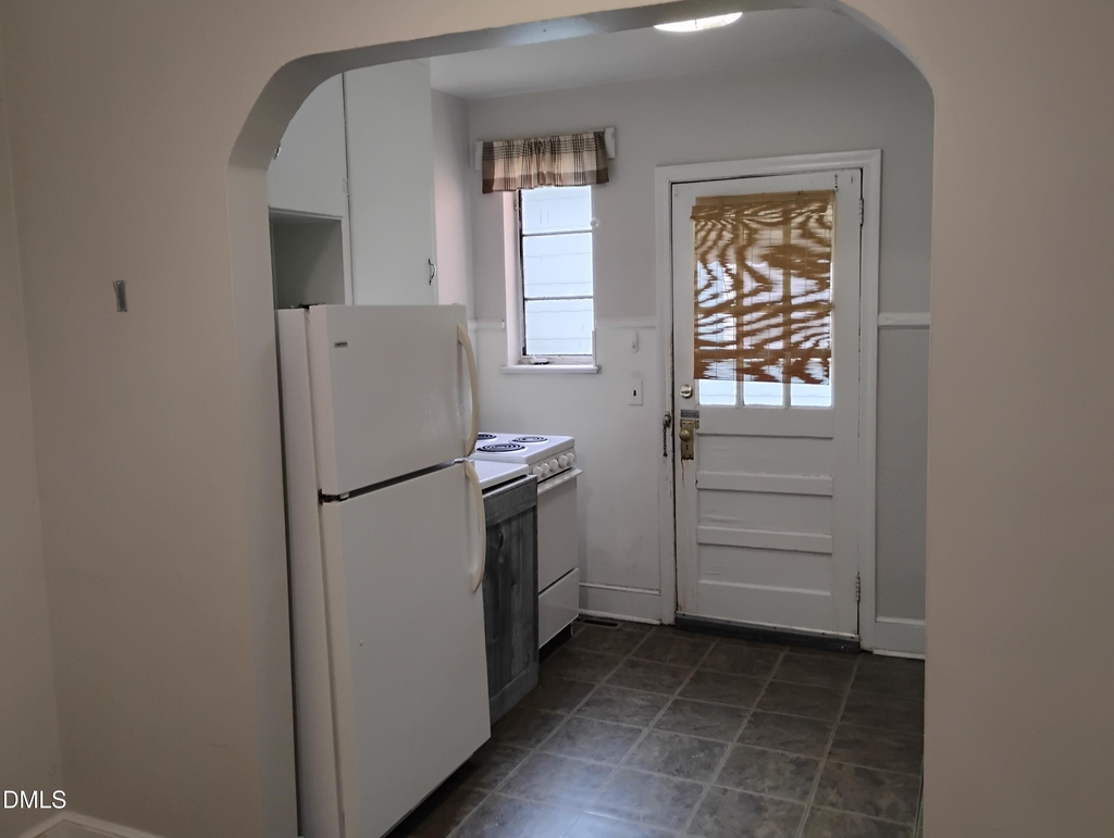 1007 Rosehill Avenue - Photo 6