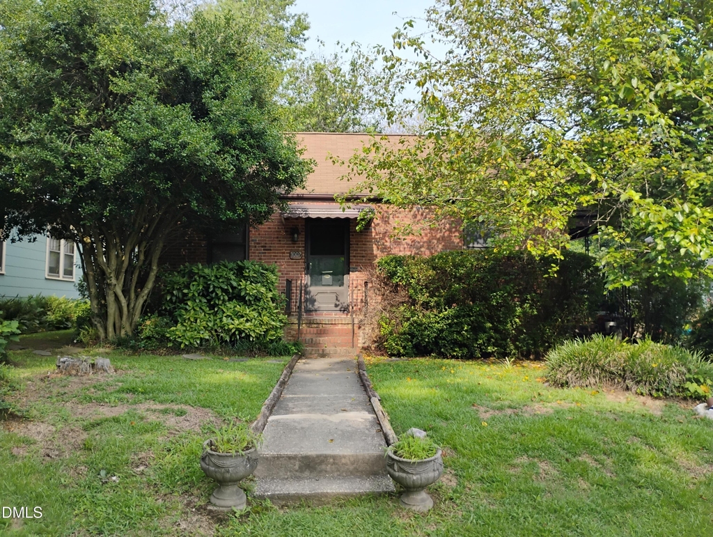 1007 Rosehill Avenue - Photo 1
