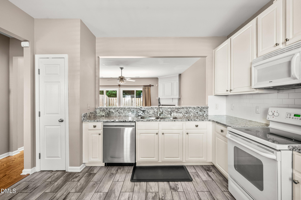 8139 Rhiannon Road - Photo 7