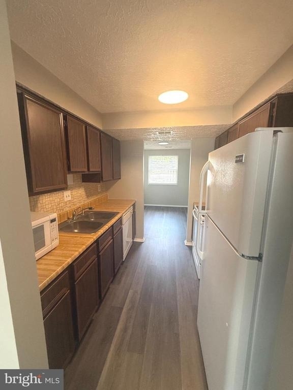 5752 Charstone Court - Photo 6