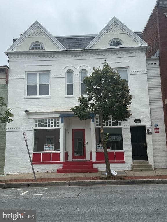 106 S Market Street - Photo 2