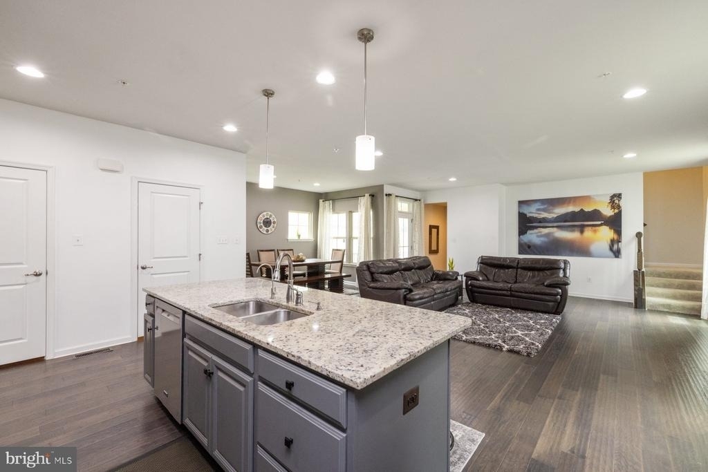 5861 Oakdale Village Road - Photo 5