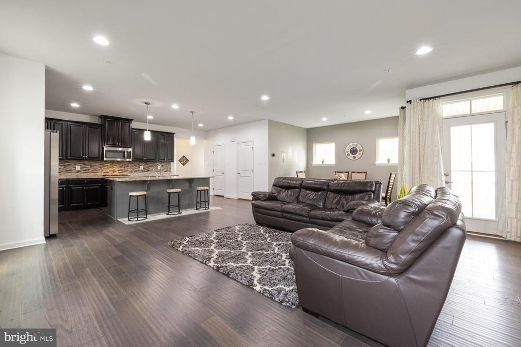 5861 Oakdale Village Road - Photo 2