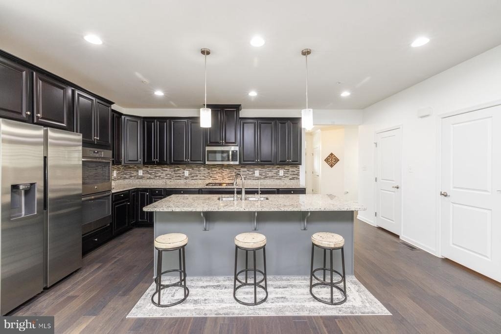 5861 Oakdale Village Road - Photo 3