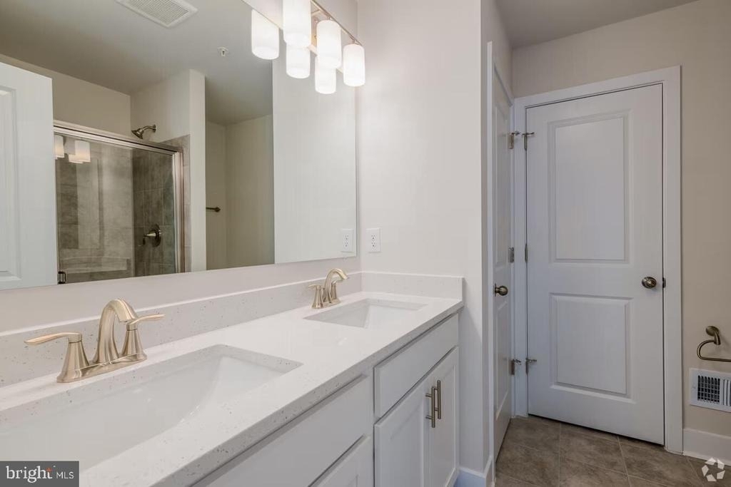 1821 Guilford Avenue - Photo 9