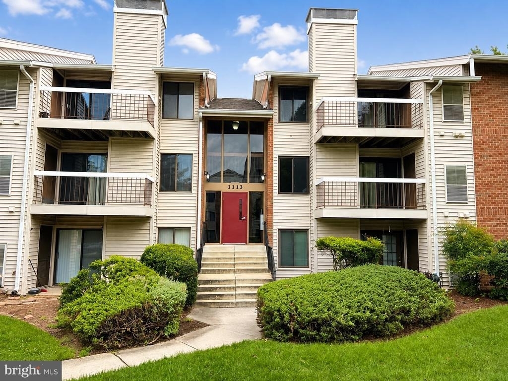 1113 Castle Harbour Way - Photo 2