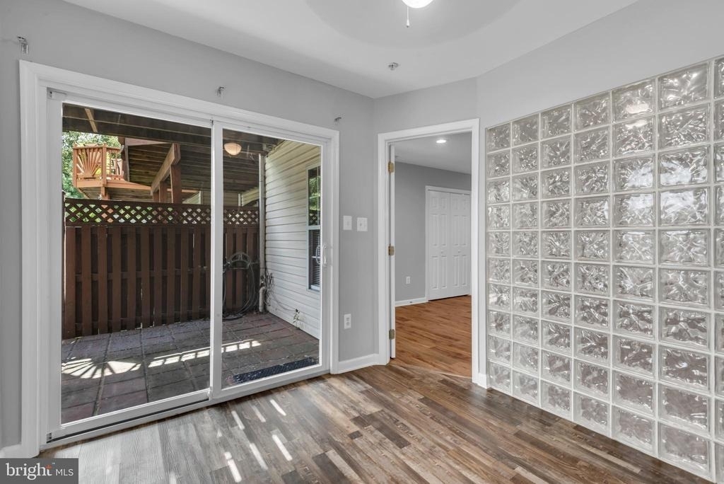8195 Poinsett Terrace - Photo 11