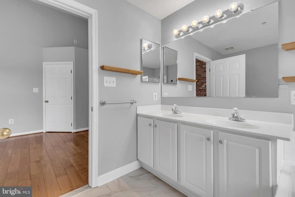 8195 Poinsett Terrace - Photo 32