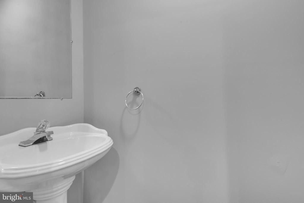 8195 Poinsett Terrace - Photo 8