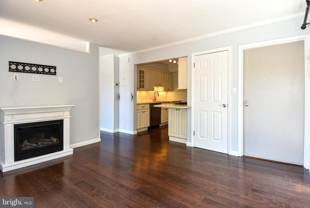 308 Forbes Street - Photo 8