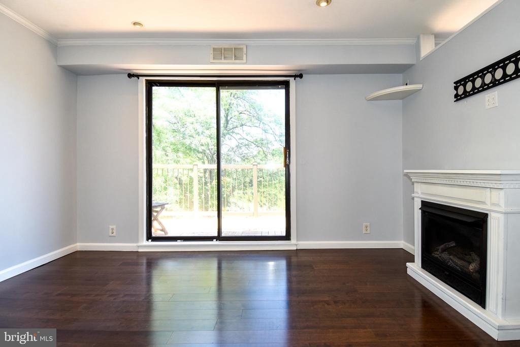 308 Forbes Street - Photo 9