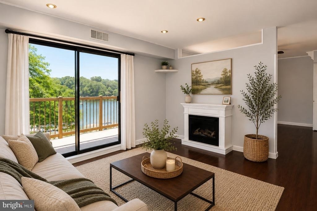 308 Forbes Street - Photo 3