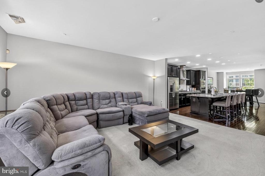 7314 Taylors Hill Lane - Photo 9