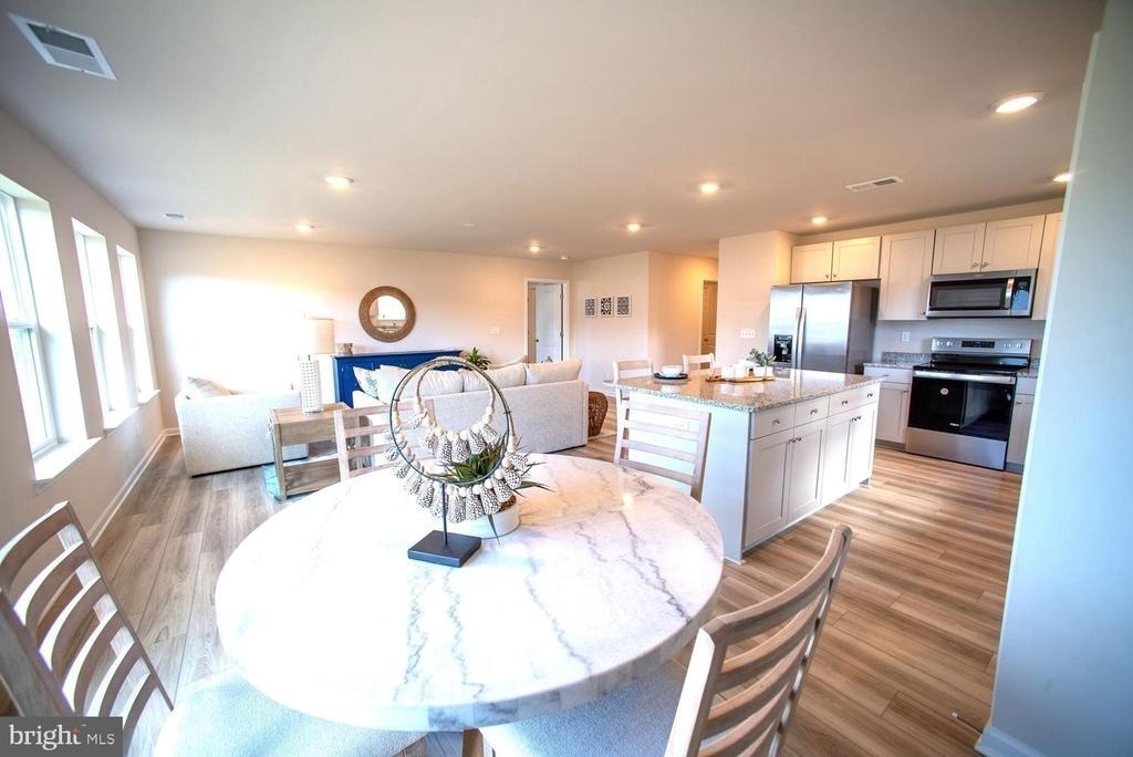 535 Hall Drive - Photo 6
