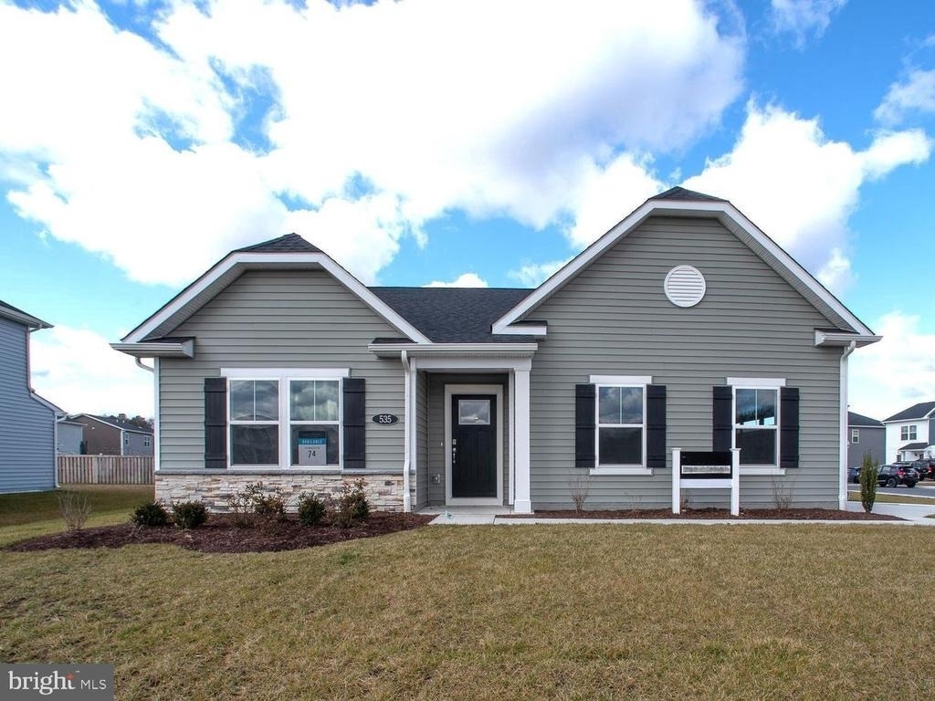 535 Hall Drive - Photo 0