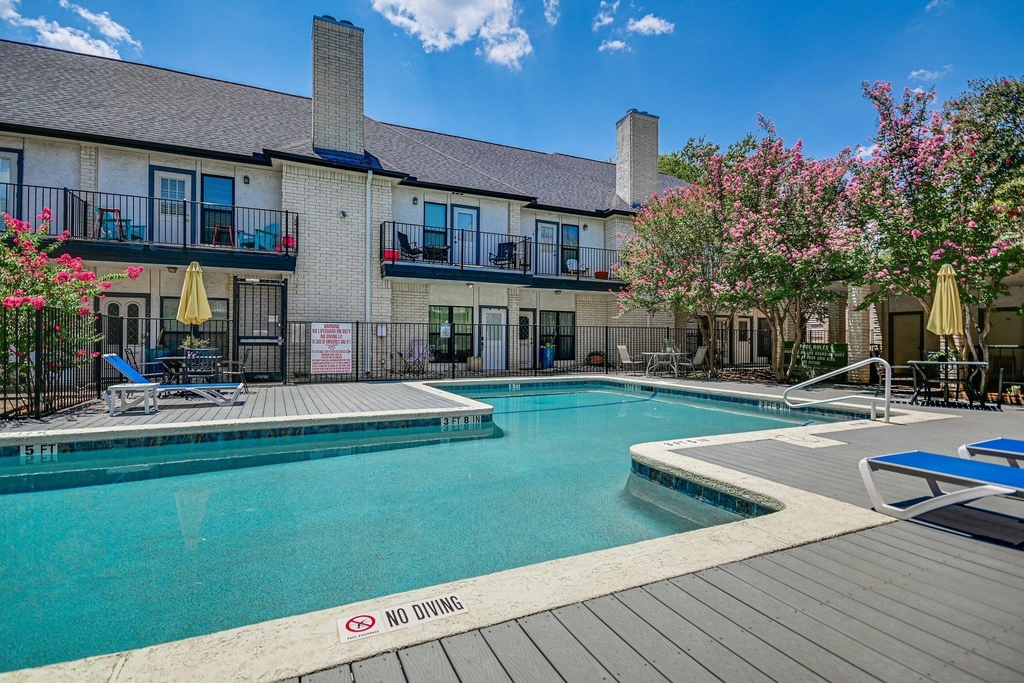 1307 Kinney Ave - Photo 18