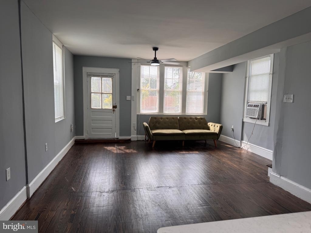 4212 22nd Street Ne - Photo 5