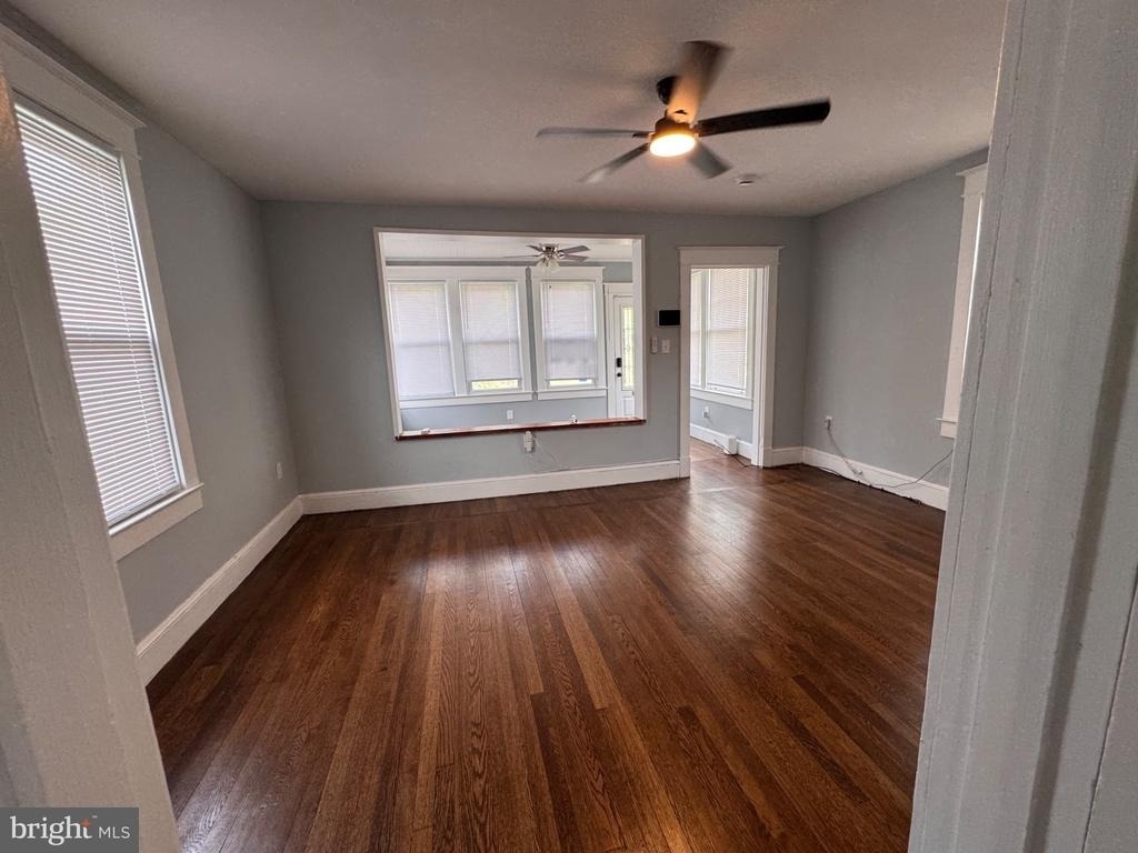 4212 22nd Street Ne - Photo 12