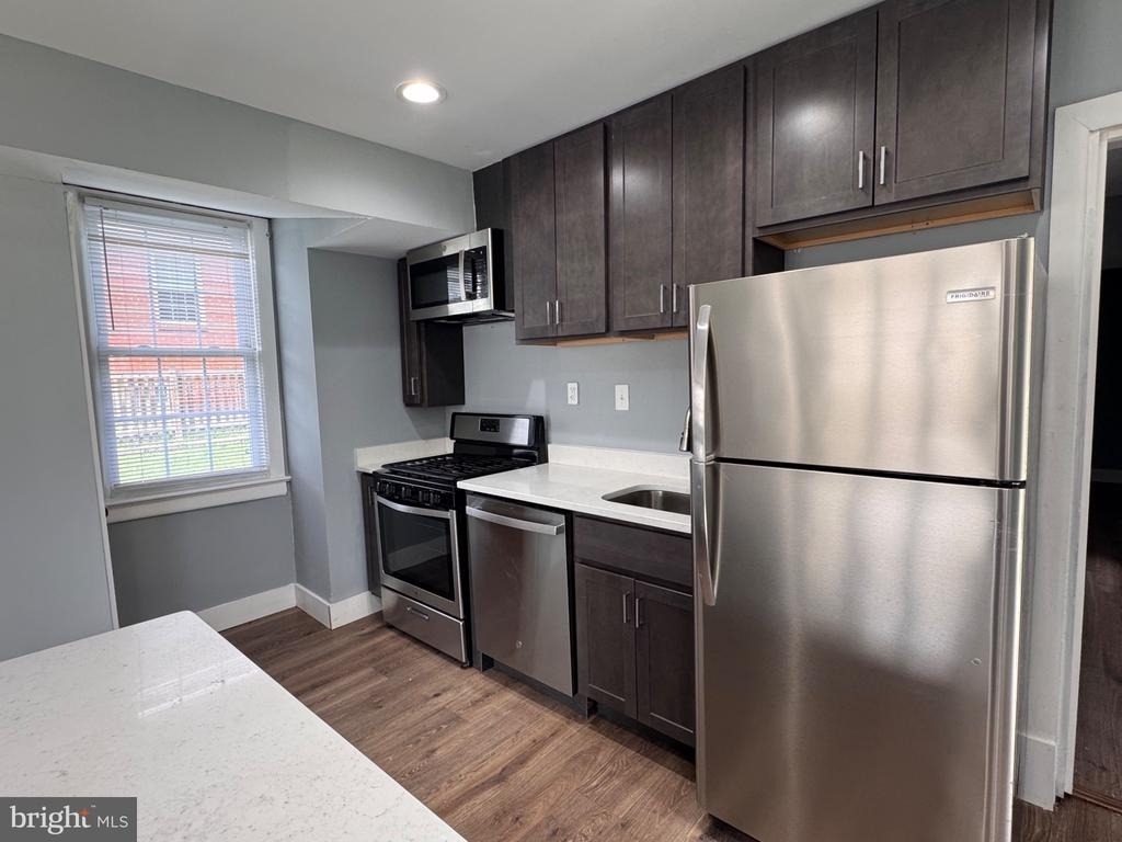 4212 22nd Street Ne - Photo 6