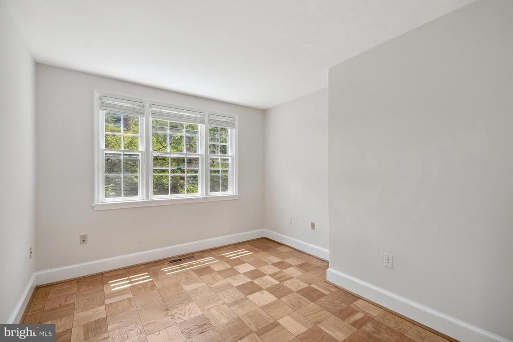 3231 Sutton Place Nw - Photo 6