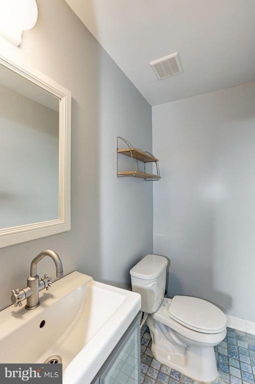 1326 L Street Se - Photo 7