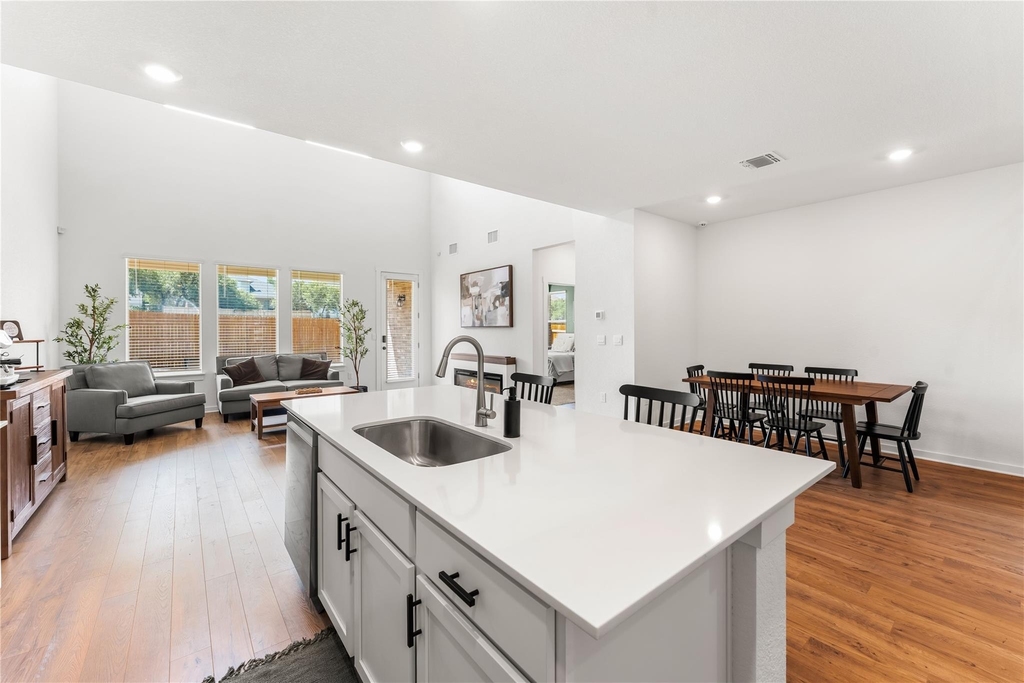 1828 Walnut Grove Bnd - Photo 6