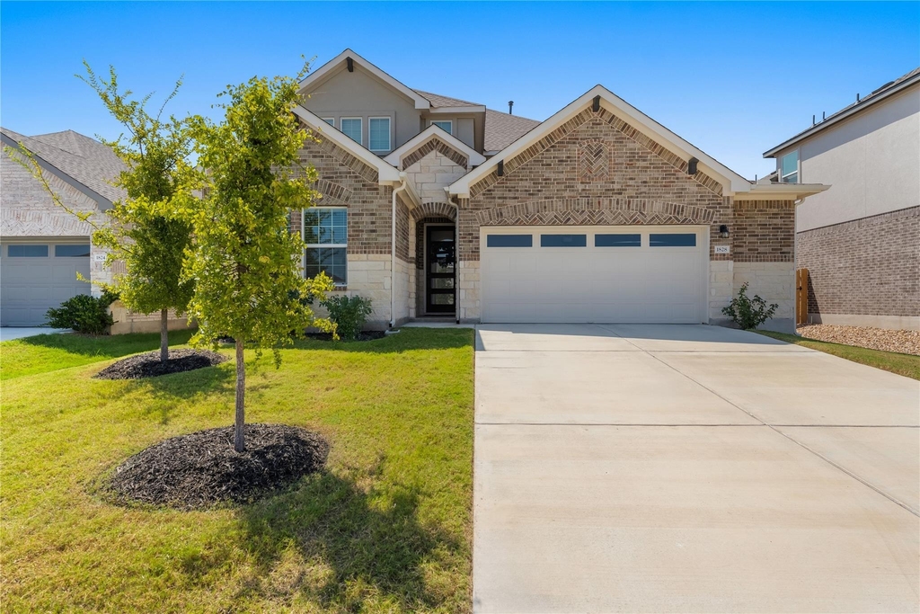 1828 Walnut Grove Bnd - Photo 0