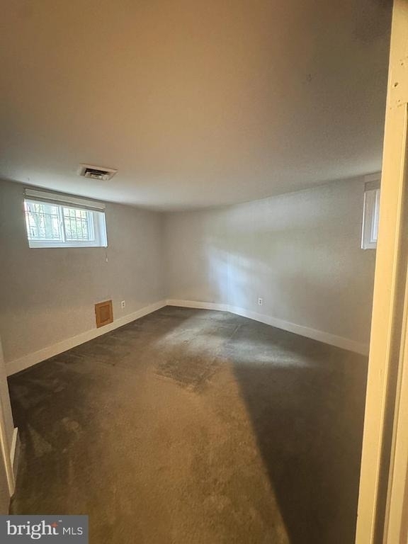 729 Massachusetts Avenue Ne - Photo 8