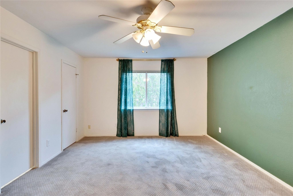 9706 Moorberry St - Photo 8