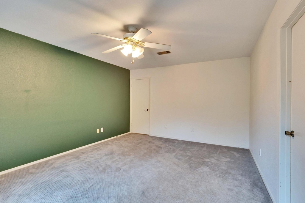 9706 Moorberry St - Photo 10