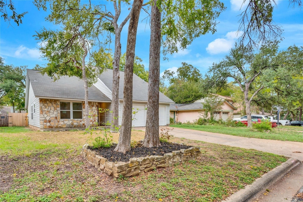 9706 Moorberry St - Photo 23