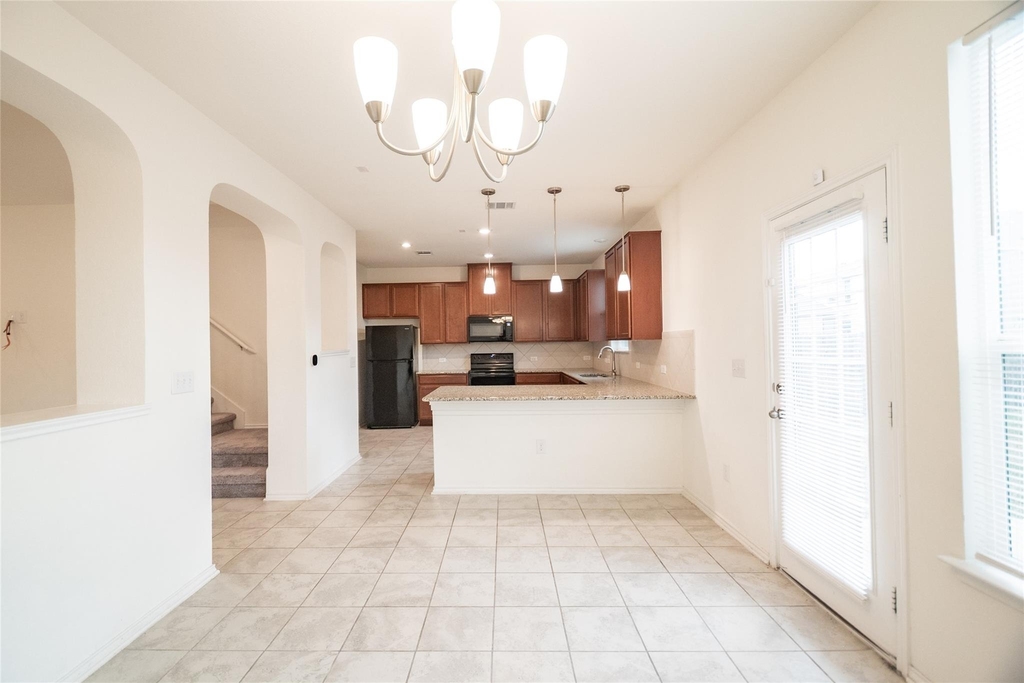 6412 Carriage Pines Dr - Photo 5