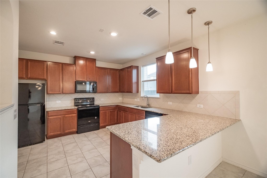 6412 Carriage Pines Dr - Photo 3