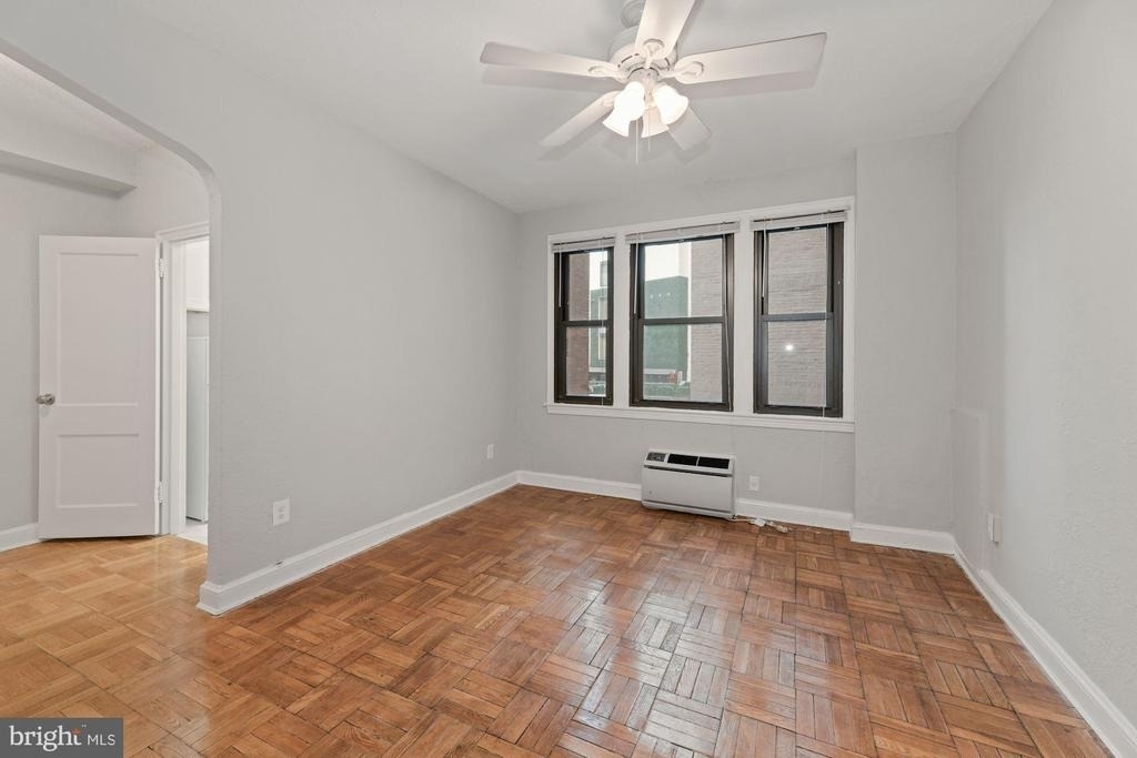 1010 25th Street Nw - Photo 5
