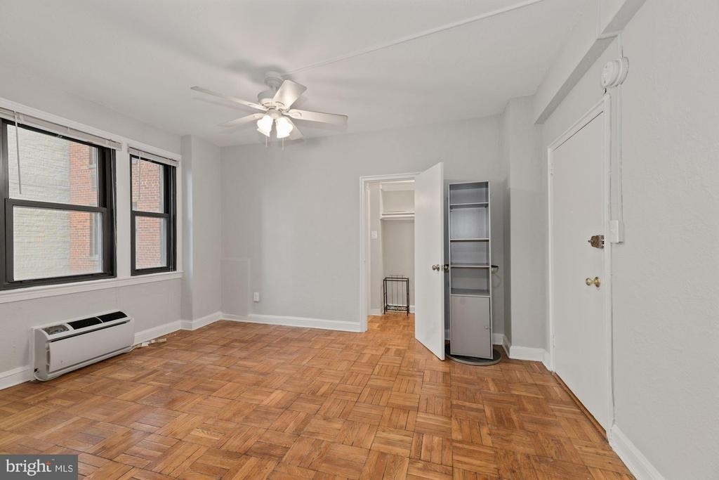 1010 25th Street Nw - Photo 6