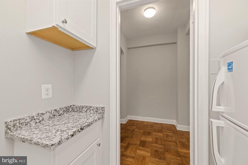 1010 25th Street Nw - Photo 13