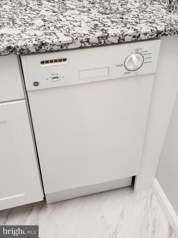 1010 25th Street Nw - Photo 11