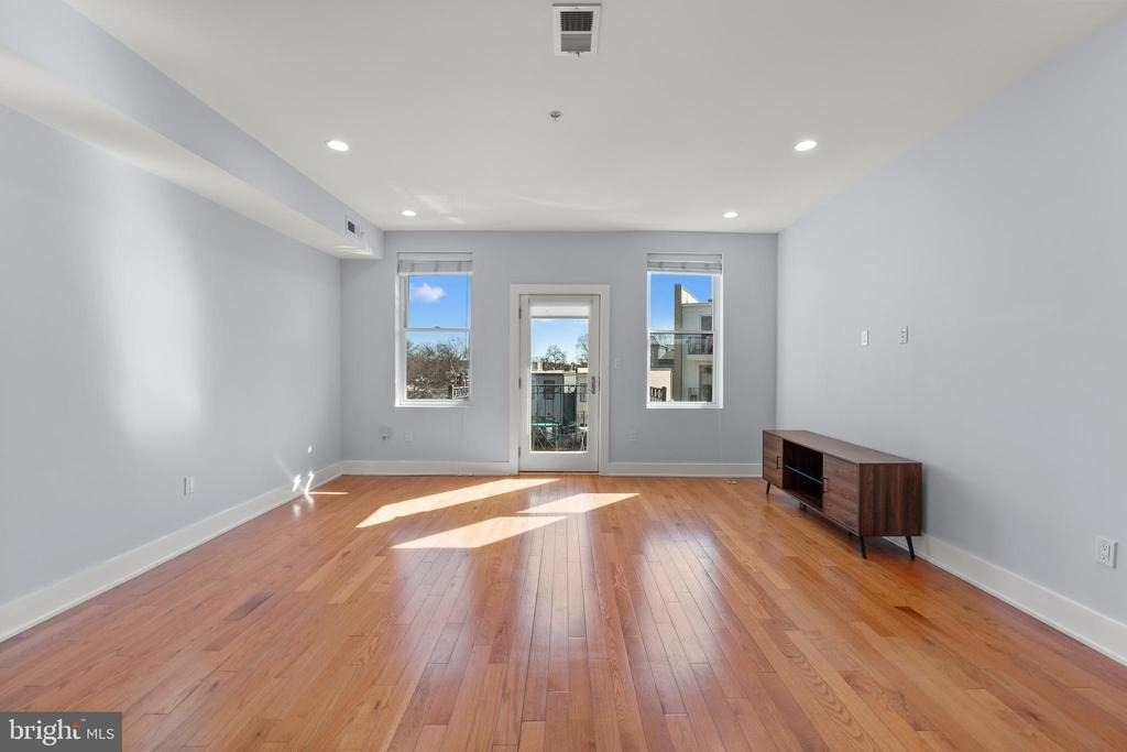 440 Rhode Island Avenue Nw - Photo 2