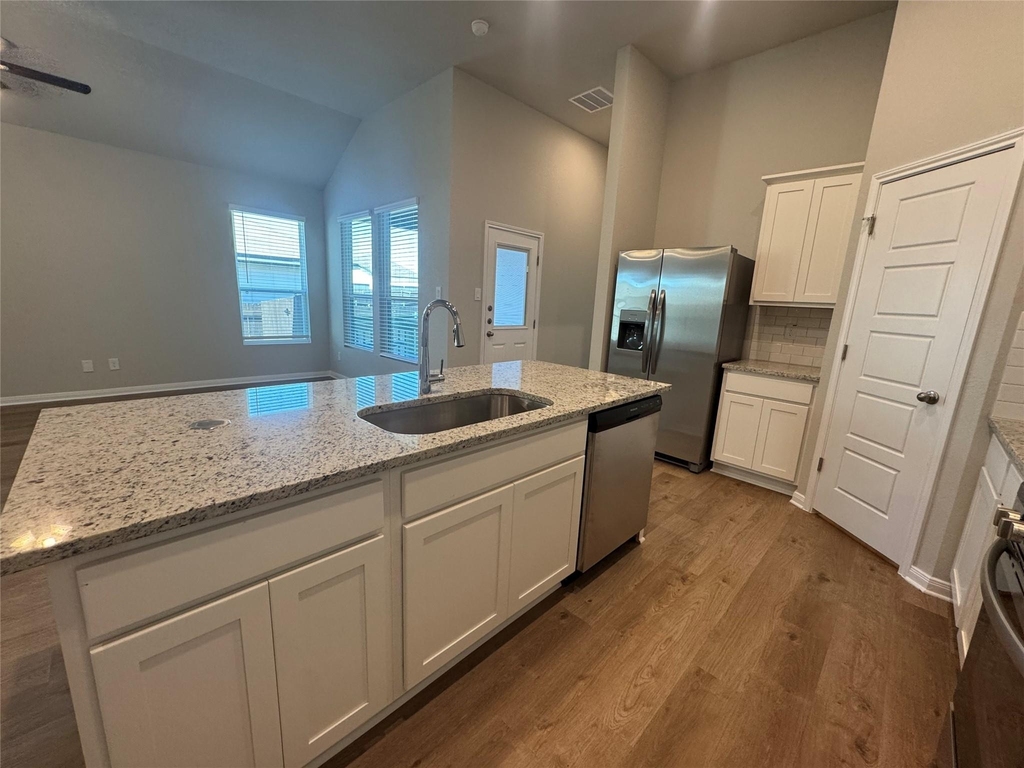 830 Staglin St - Photo 9