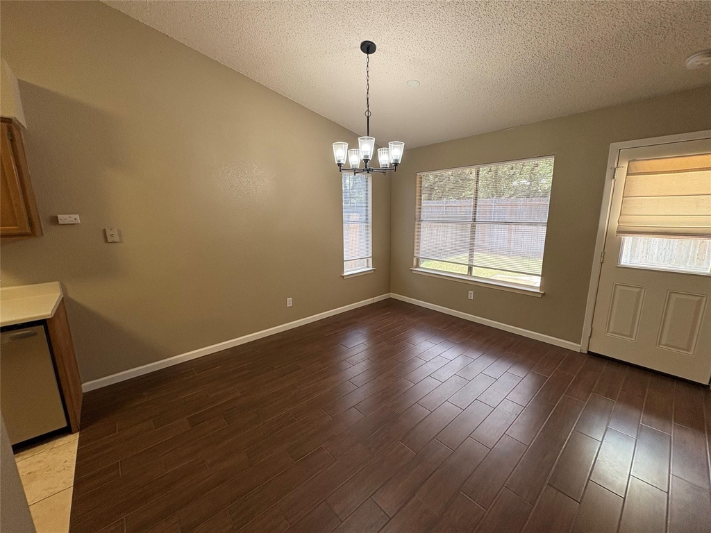 2902 Sabinal Trl - Photo 8