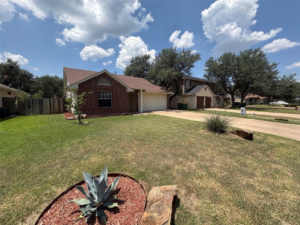 2902 Sabinal Trl - Photo 0