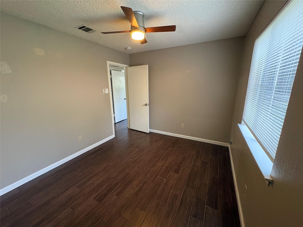 2902 Sabinal Trl - Photo 18