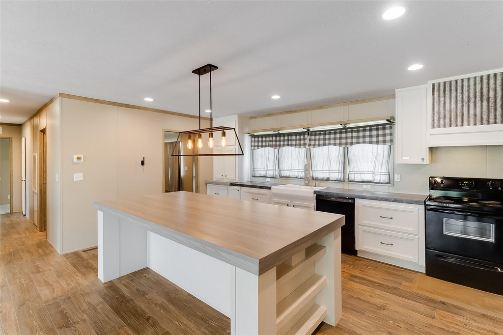1310 Industrial Blvd - Photo 4