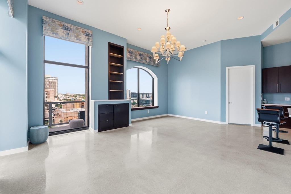 507 Sabine St - Photo 10