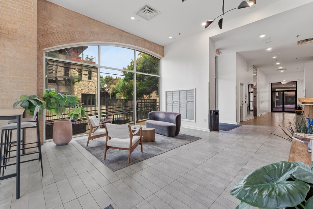 507 Sabine St - Photo 25
