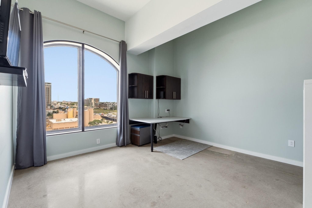 507 Sabine St - Photo 15
