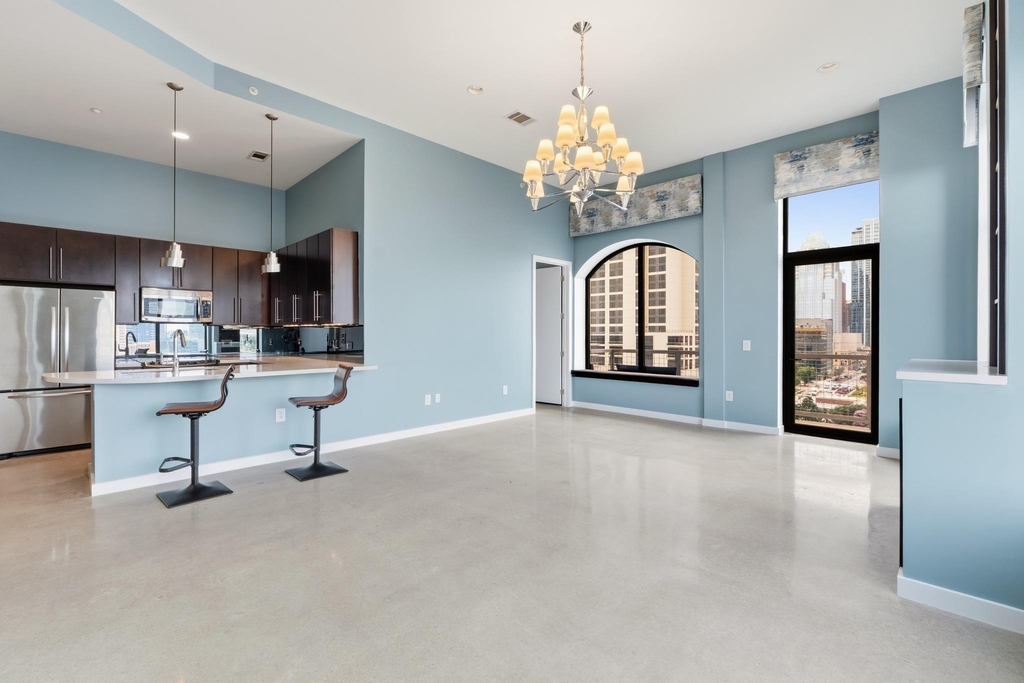507 Sabine St - Photo 8