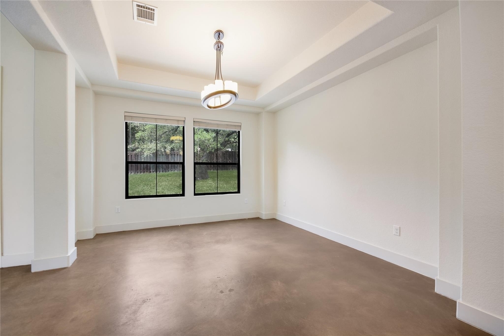 18400 Lakepoint Cv - Photo 6