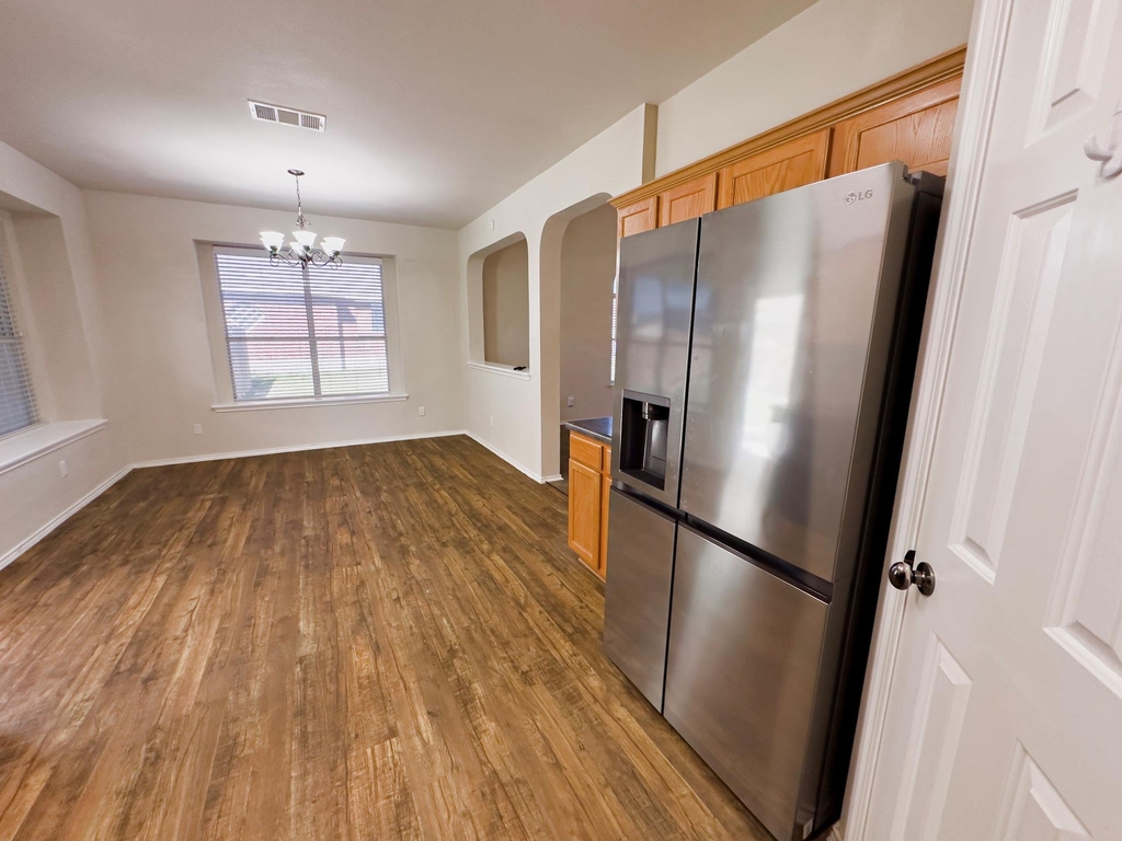 320 Peanut Dr - Photo 5